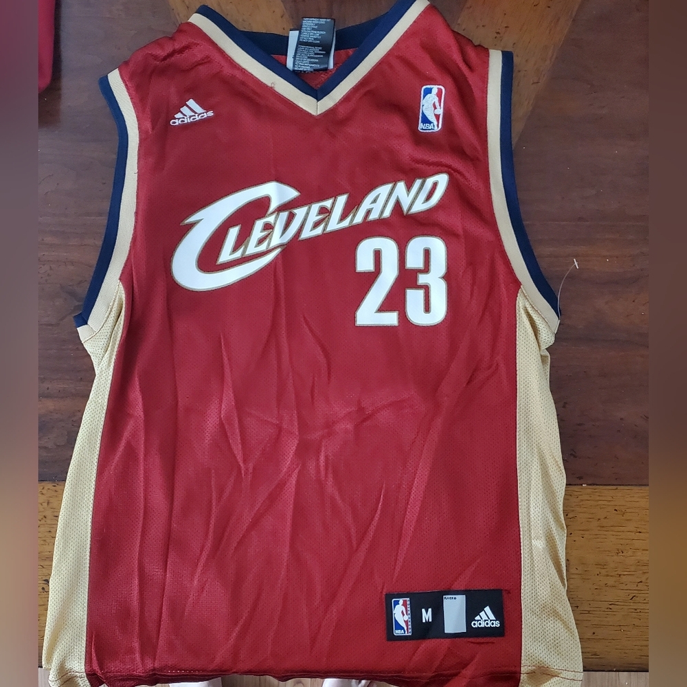 Adidas Cleveland Cavaliers LeBron James Jersey Youth Medium